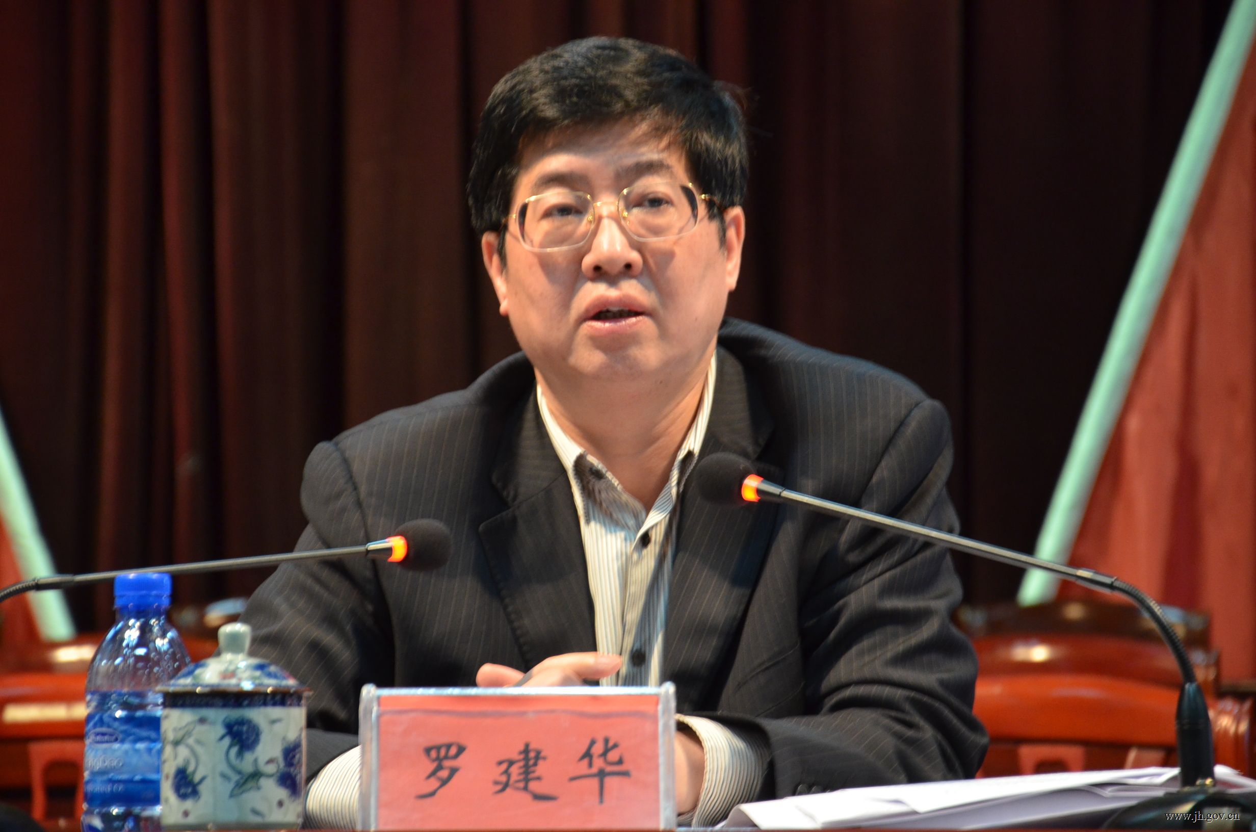 江华60周年县庆重点项目建设推进会议召开_县长活动_江华瑶族自治县