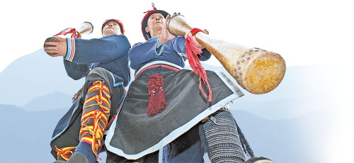 瑶族伞舞   潘华  摄